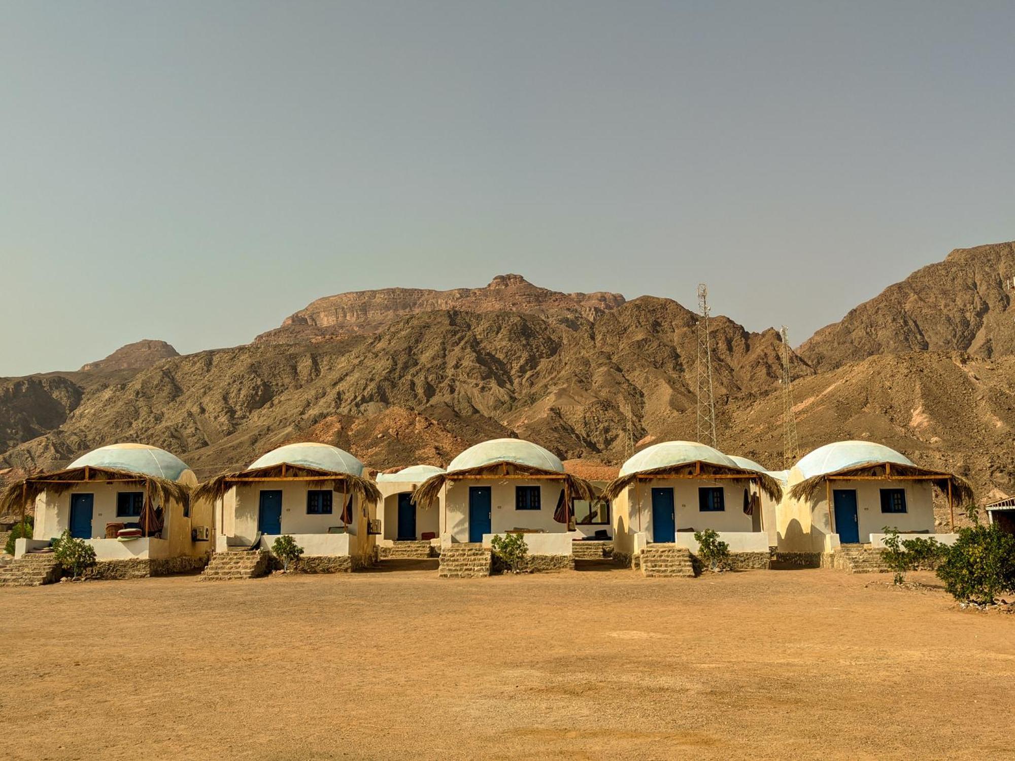 Вилла Aladdin Camp Нувейба Экстерьер фото